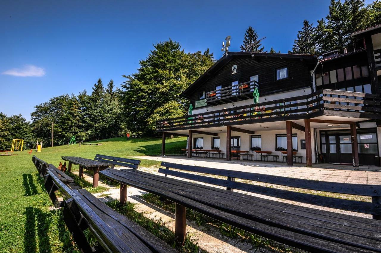 Planinski Dom Na Kalu Bed & Breakfast Dol pri Hrastniku Luaran gambar